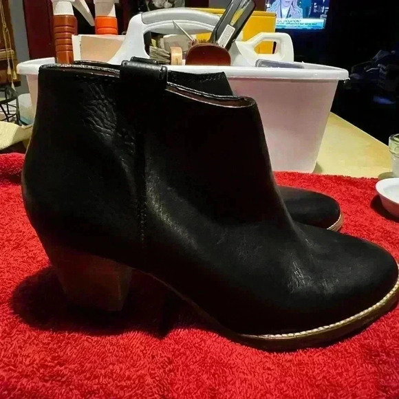 MADEWELL Billie Leather Stacked Heel
Zip Ankle Boots in Black Womens Sz 7.5 - Picture 5 of 7